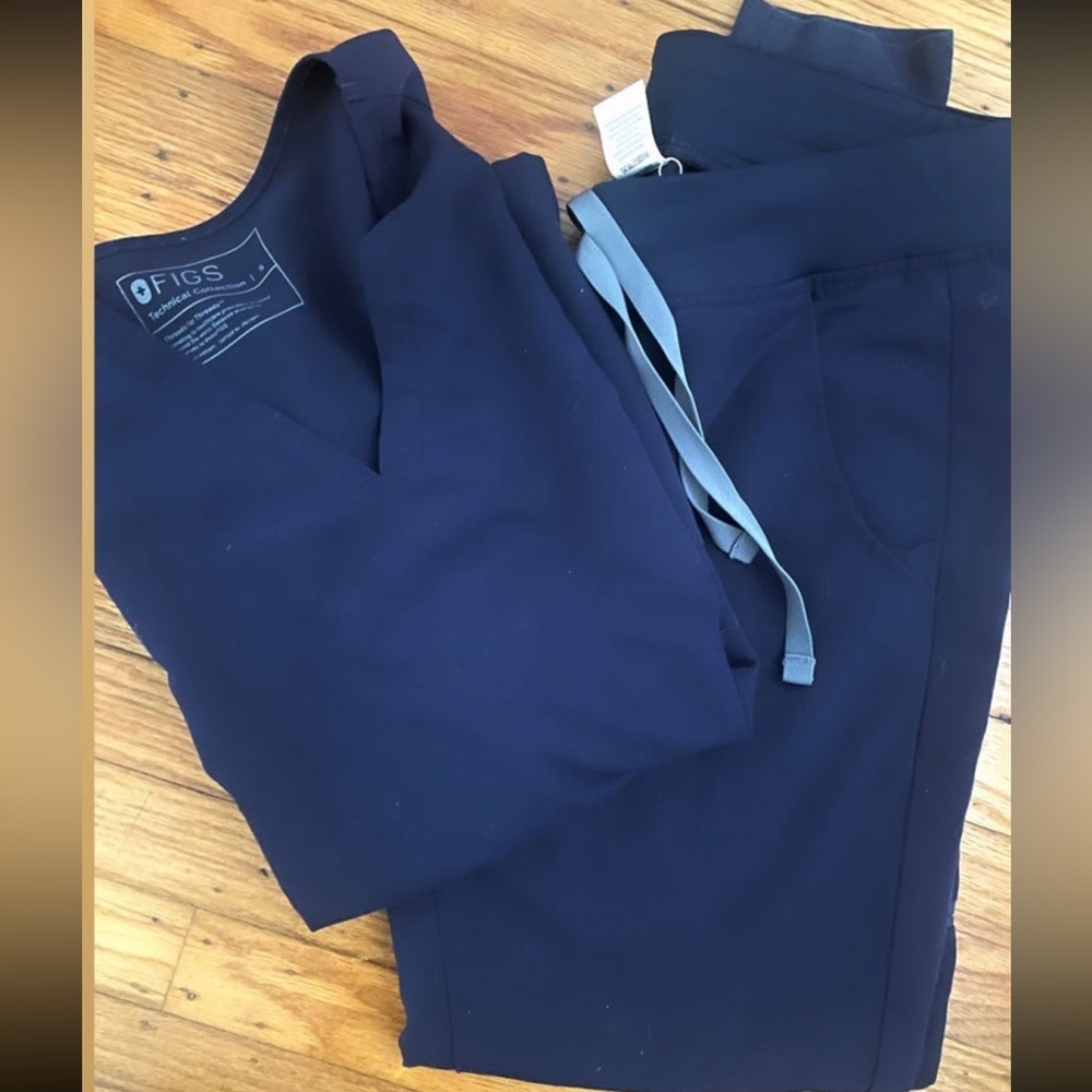 Figs navy set